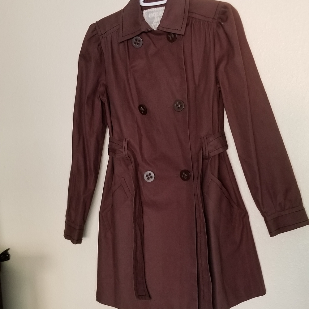 NWOT Chelsea and Violet Elegant Trench Coat